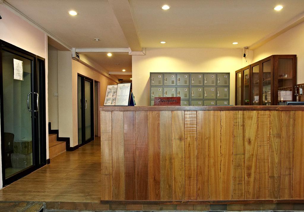A And A Guesthouse Bangkok Exterior photo